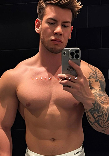 Logan - Boys escort in Zurich