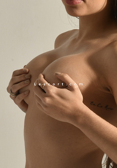 Clara - Girl escort in Zurich