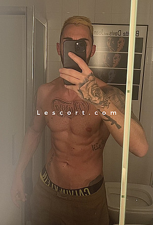 Damiano faresi - Boys escort in Lugano