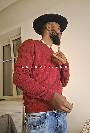 Chris - Girl Escort in Lausanne